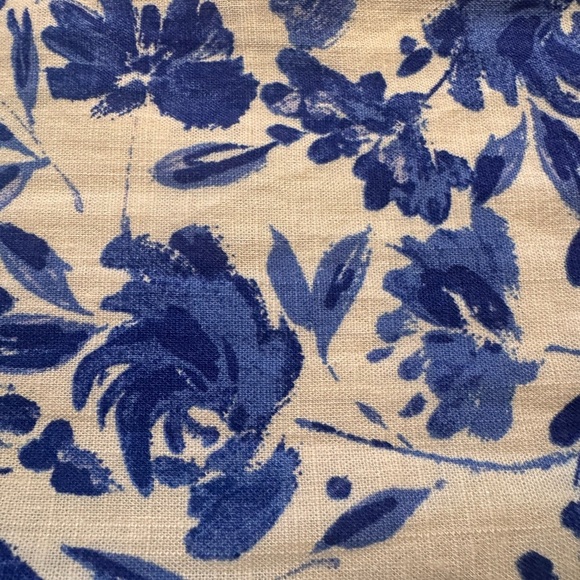 Floral Blue and White Sleeveless boutique Dress size Medium Excellent condition - Picture 5 of 7